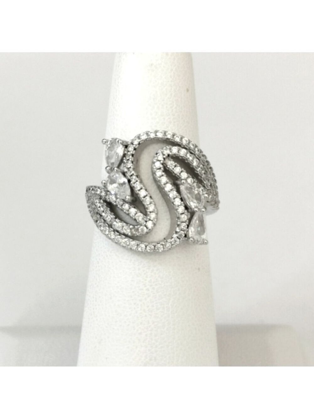 Sterling silver cz cocktail ring size 6.5 🆕